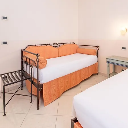 La Locandiera Bed & Breakfast 4*