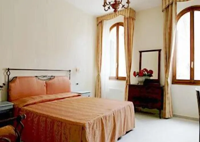 拉罗坎第拉酒店 住宿加早餐酒店