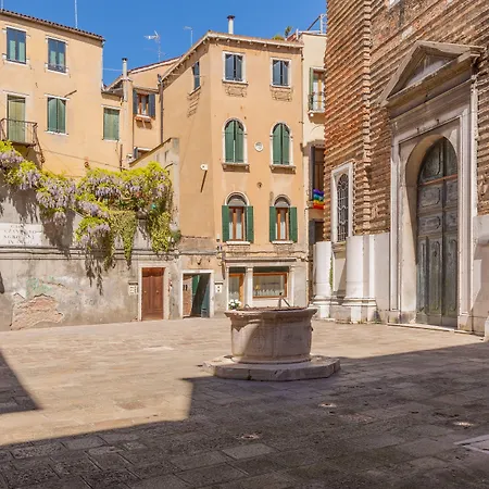 La Locandiera Panzió Velence