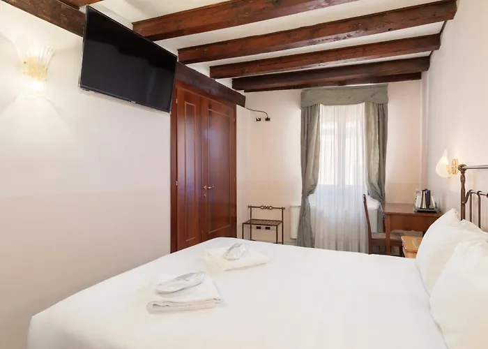 La Locandiera Panzió Velence