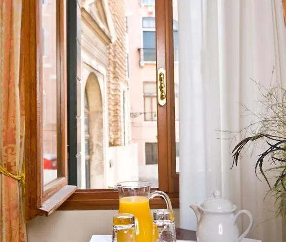 La Locandiera Velence